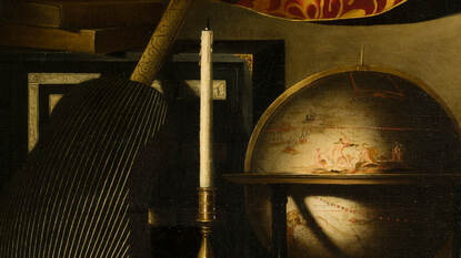 NK2133 Bartolomeo Bettera, Stilleven met muziekinstrumenten, astrolabe, globe en kandelaar (detail)